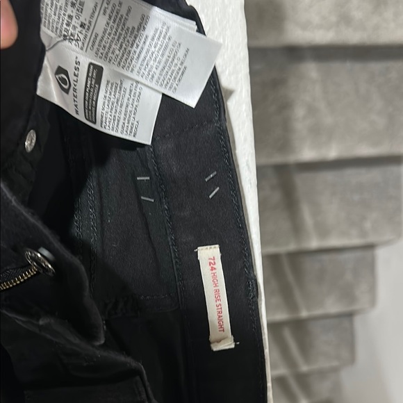 Levi's Black Jeans LEVIS size 26 724 HIGH RISE - Picture 1 of 3